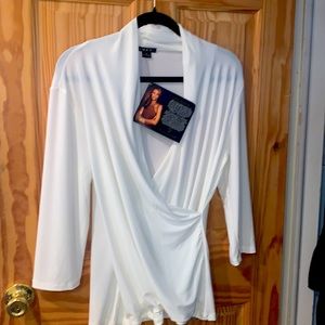 Beautiful, new long sleeve surpluses front top